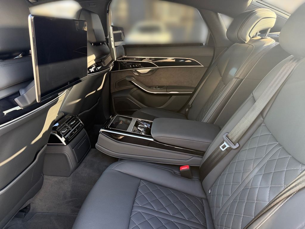 Audi A8 2025
