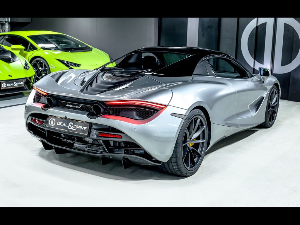 McLaren 720S 2022