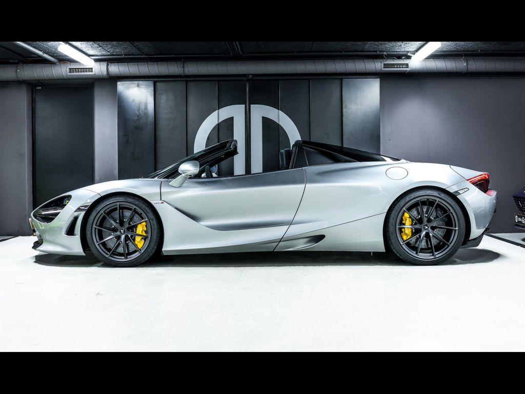 McLaren 720S 2022