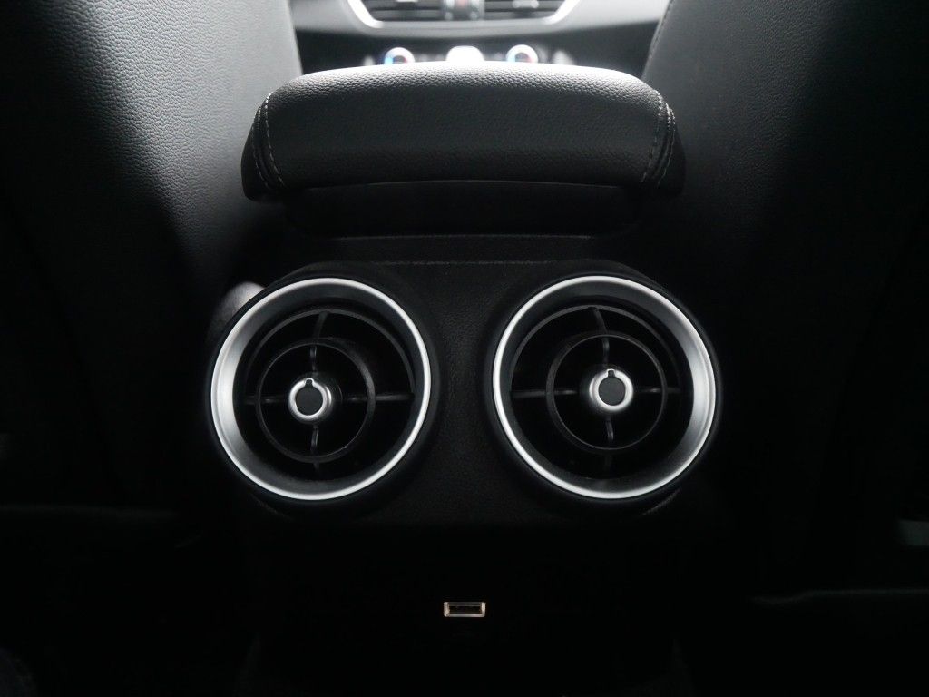 Alfa Romeo Giulia 2023