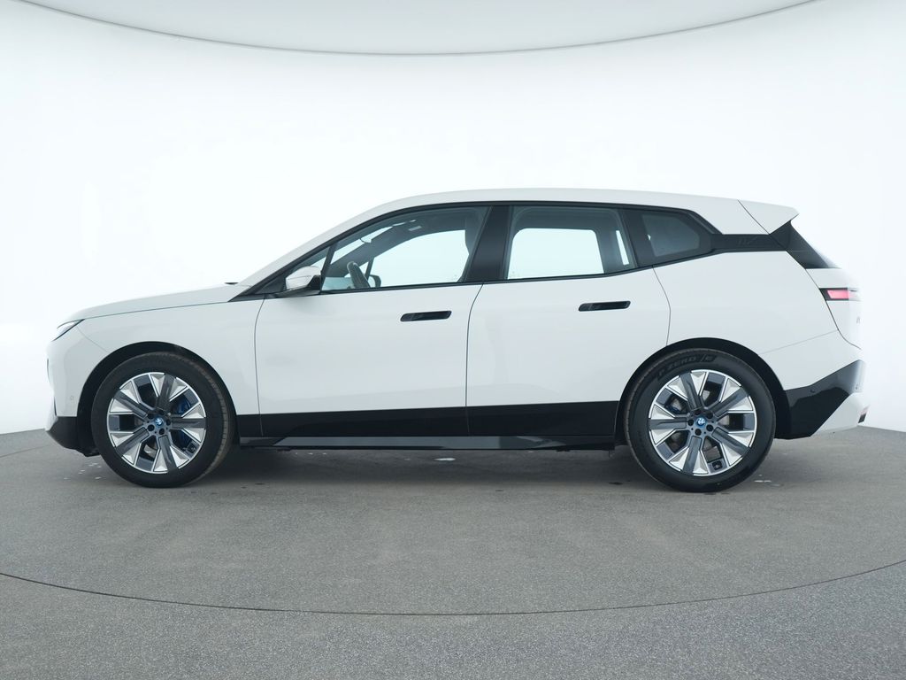BMW iX 2023