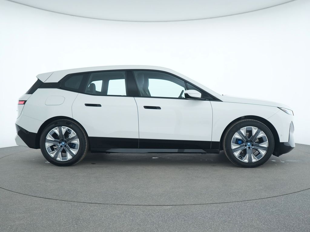 BMW iX 2023
