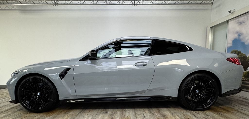BMW M4 2025