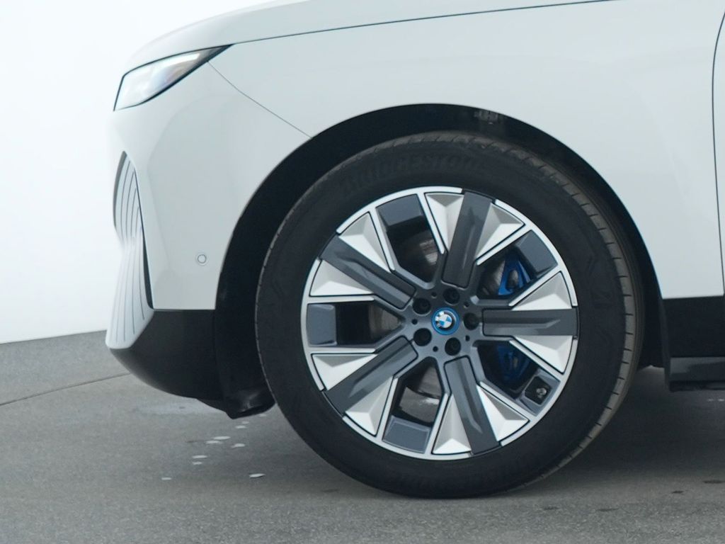 BMW iX 2023