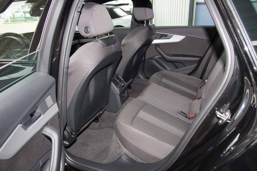 Audi A4 2024