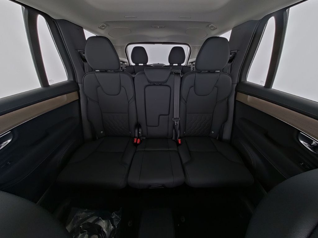 Volvo XC90 2025