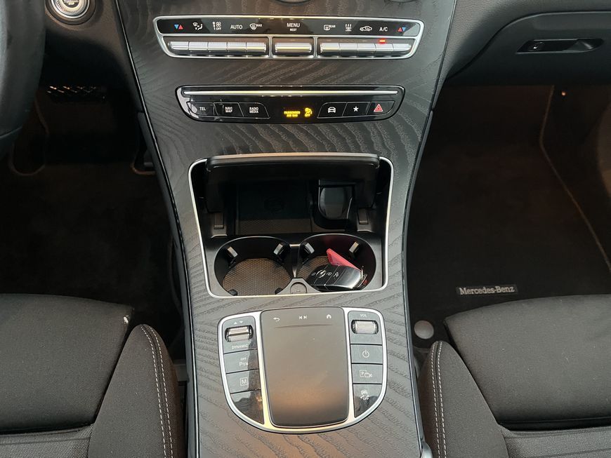 Mercedes-Benz GLC 300 2021