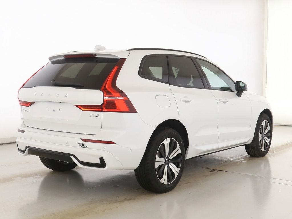 Volvo XC60 2025