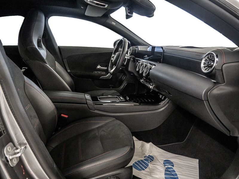Mercedes-Benz CLA 220 2024