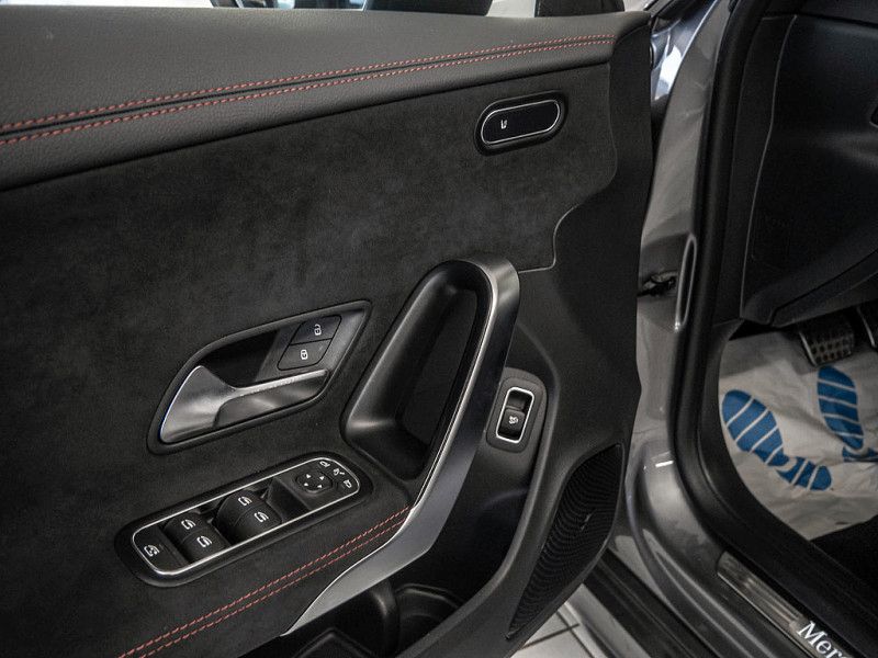 Mercedes-Benz CLA 220 2024