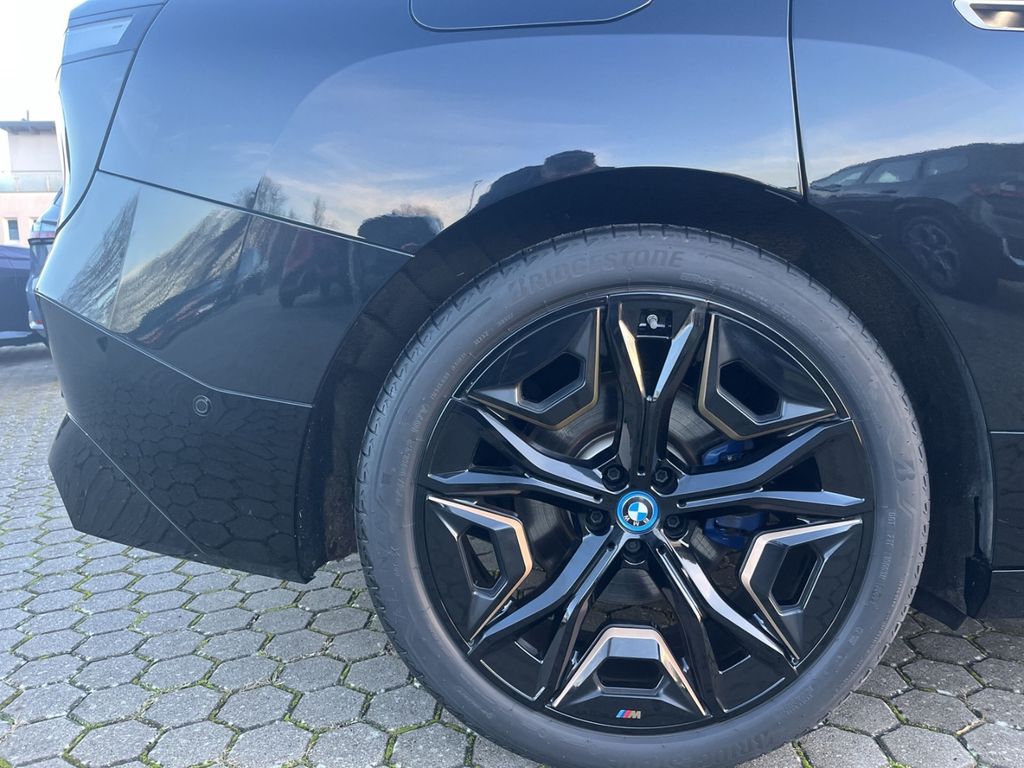 BMW iX 2022