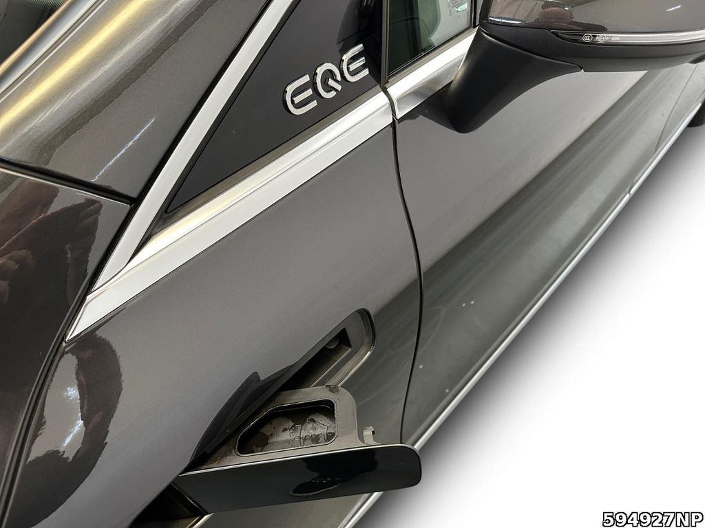 Mercedes-Benz EQE 2024