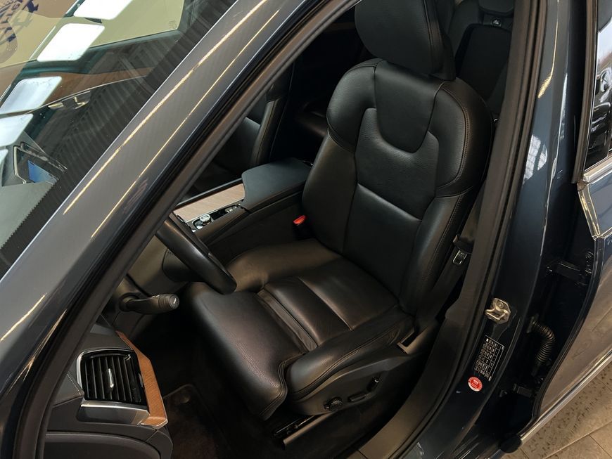 Volvo XC90 2021