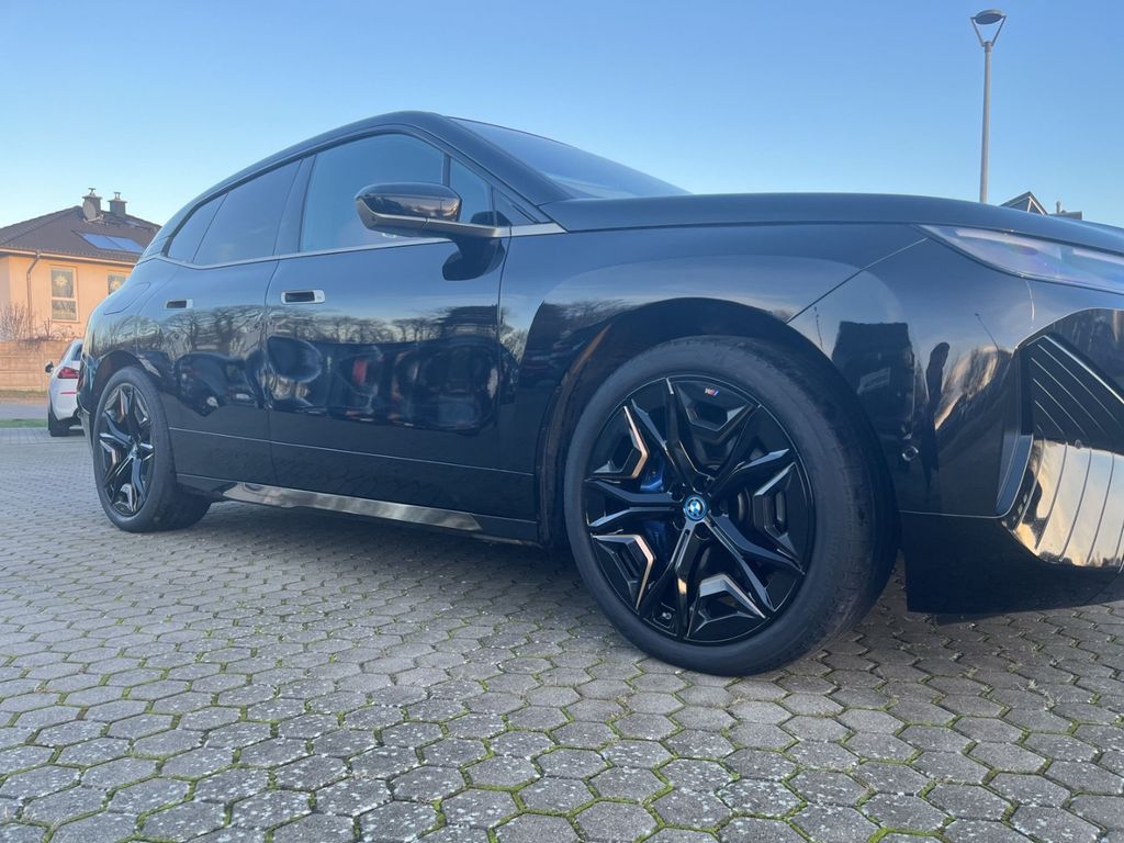 BMW iX 2022