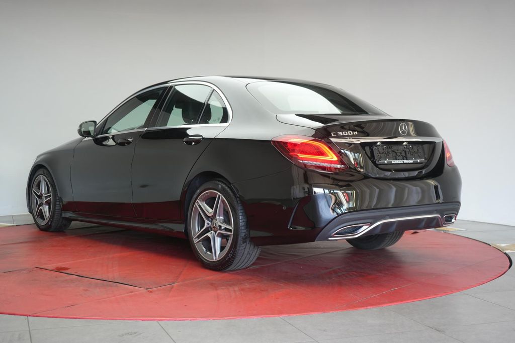 Mercedes-Benz C 300 2021