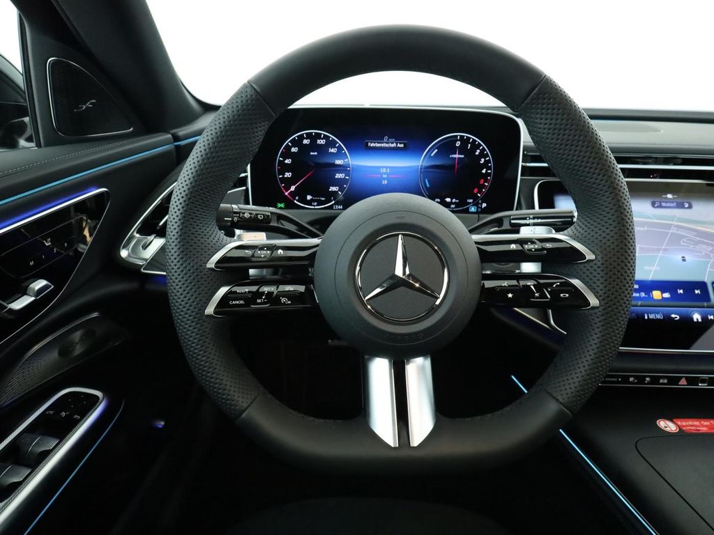 Mercedes-Benz E 300 2025