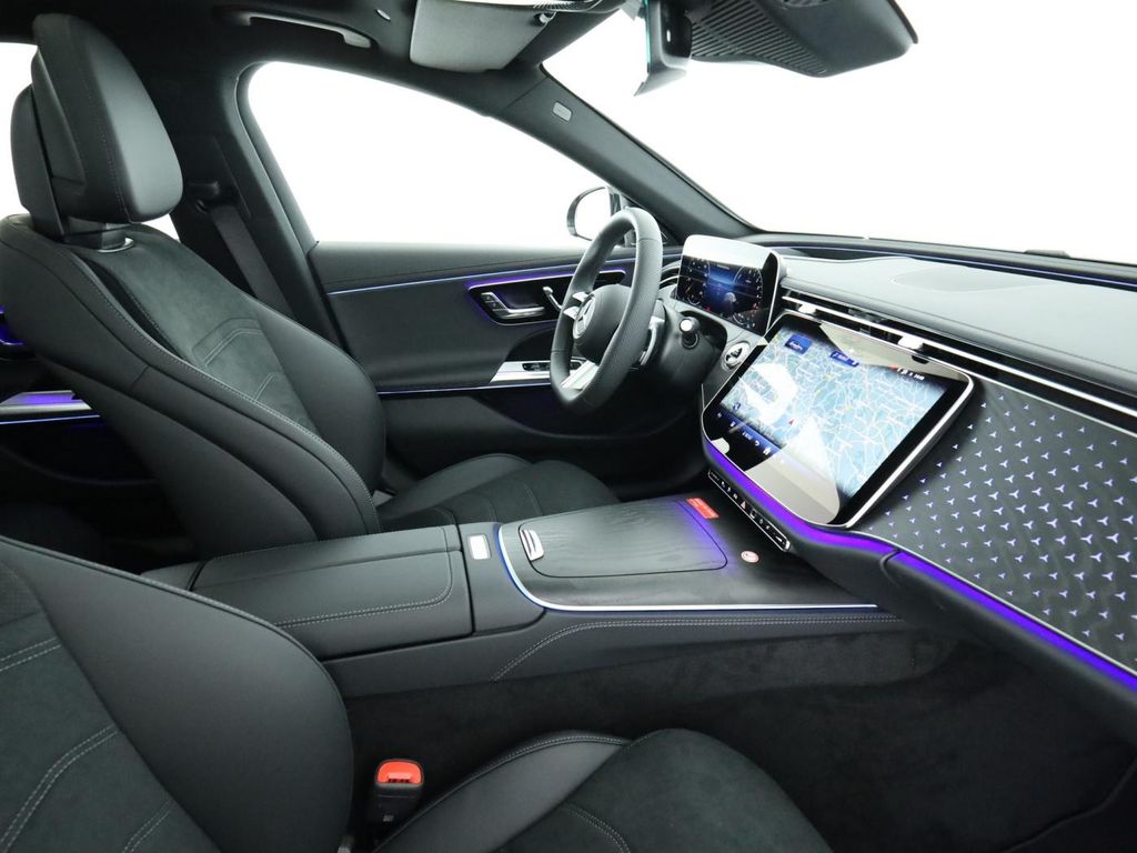 Mercedes-Benz E 300 2025