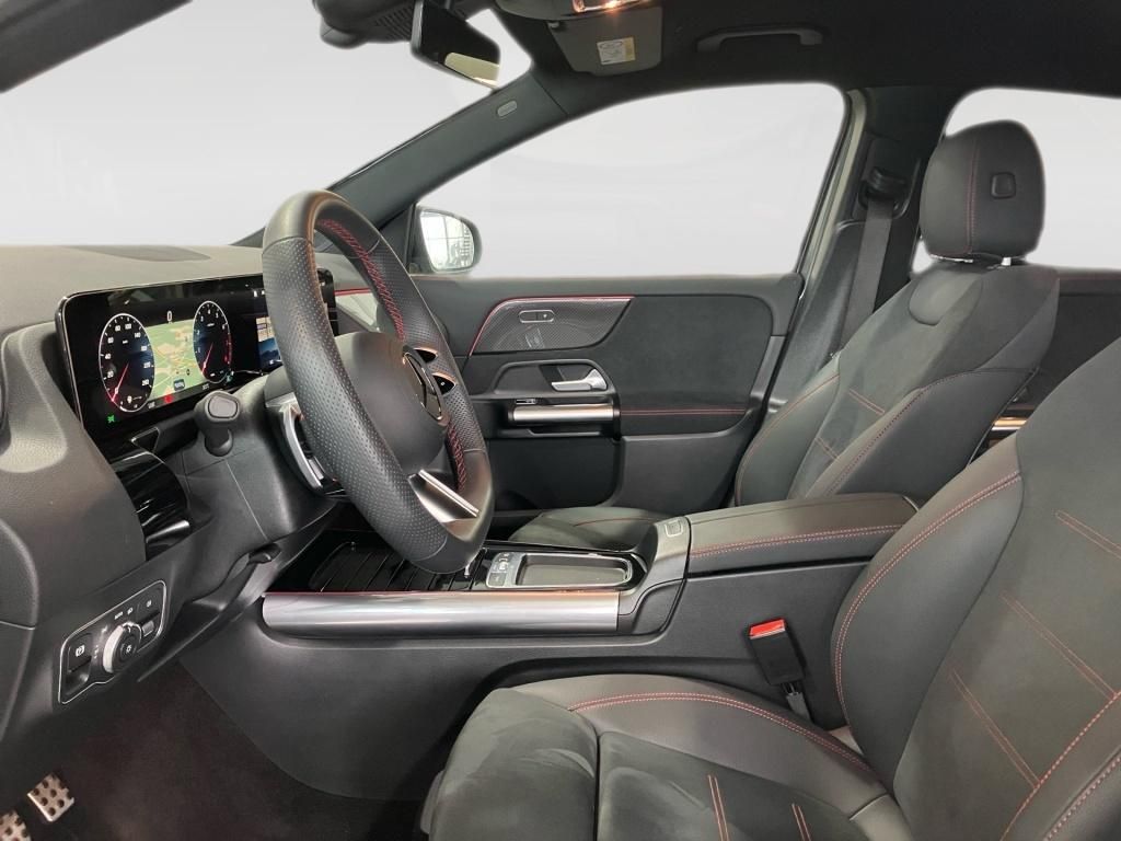 Mercedes-Benz GLA 200 2025