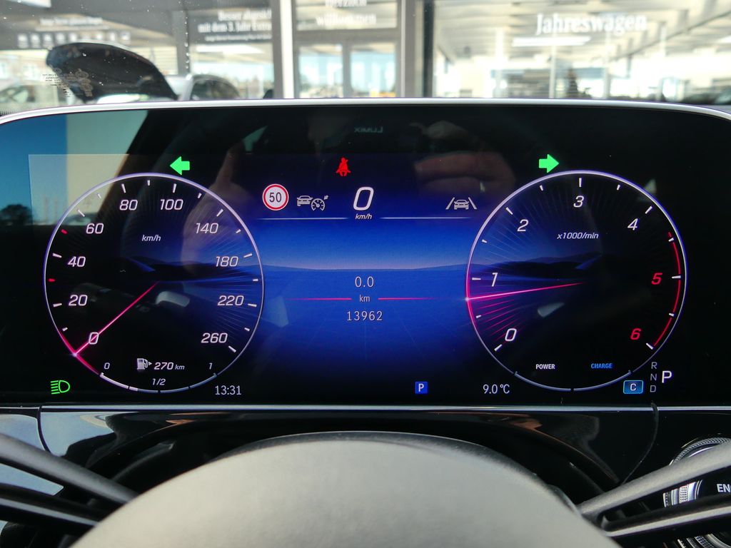 Mercedes-Benz E 220 2025