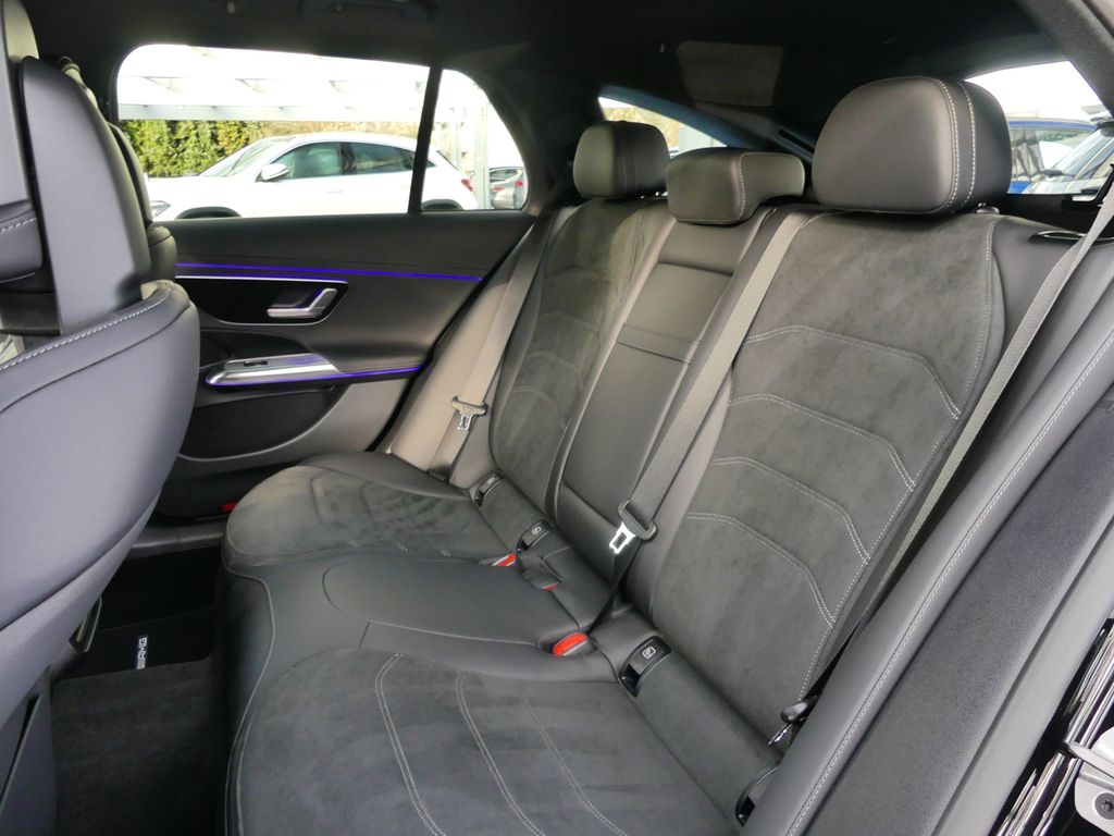 Mercedes-Benz E 220 2025