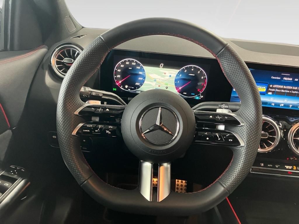 Mercedes-Benz GLA 200 2025