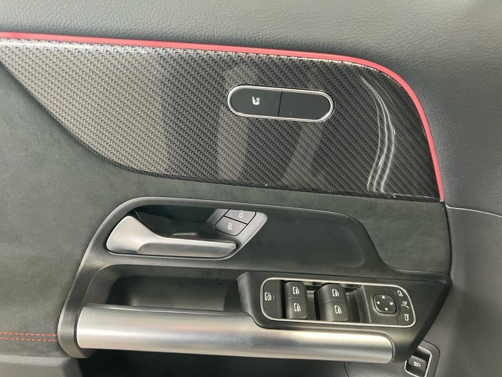 Mercedes-Benz GLA 200 2025