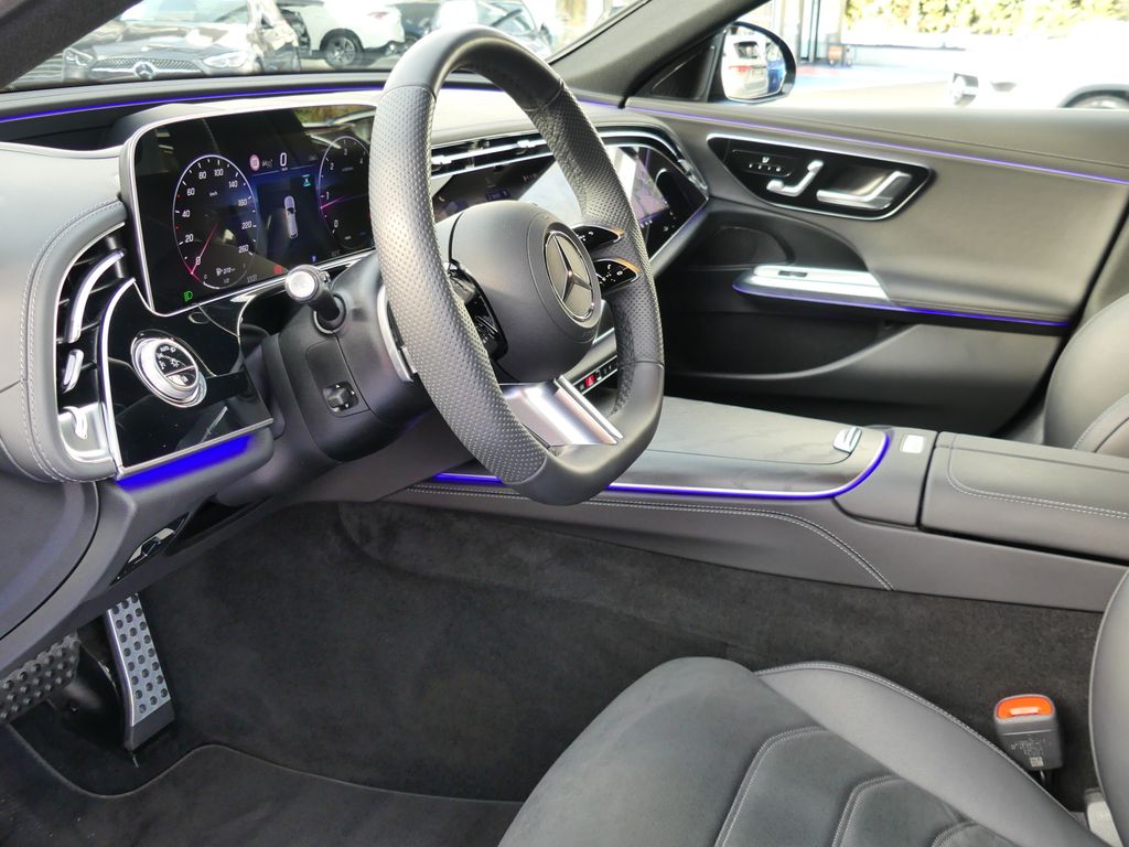 Mercedes-Benz E 220 2025