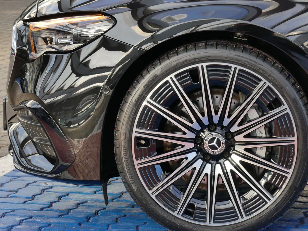 Mercedes-Benz E 220 2025