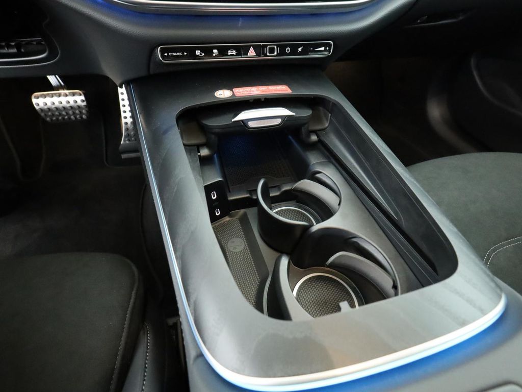 Mercedes-Benz E 300 2025