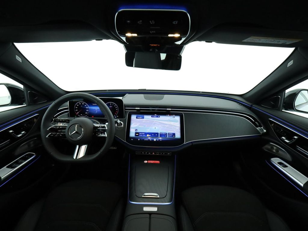 Mercedes-Benz E 300 2025