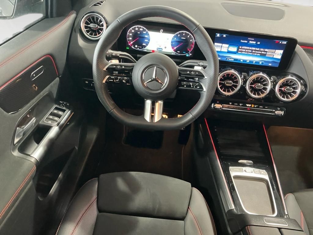 Mercedes-Benz GLA 200 2025