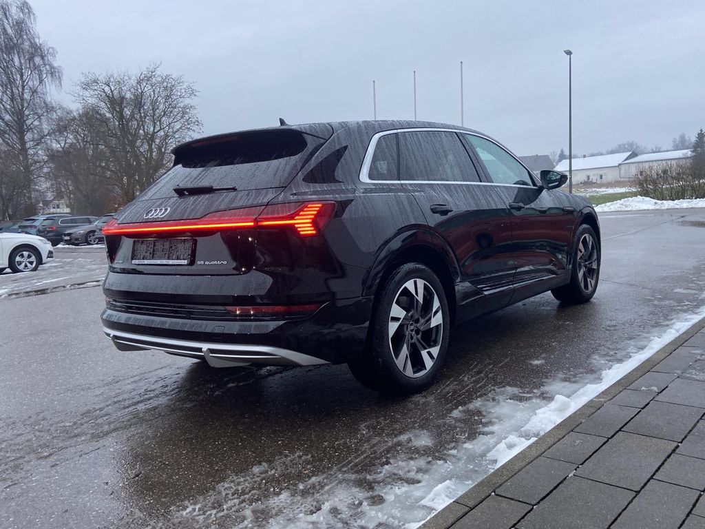 Audi e-tron 2022