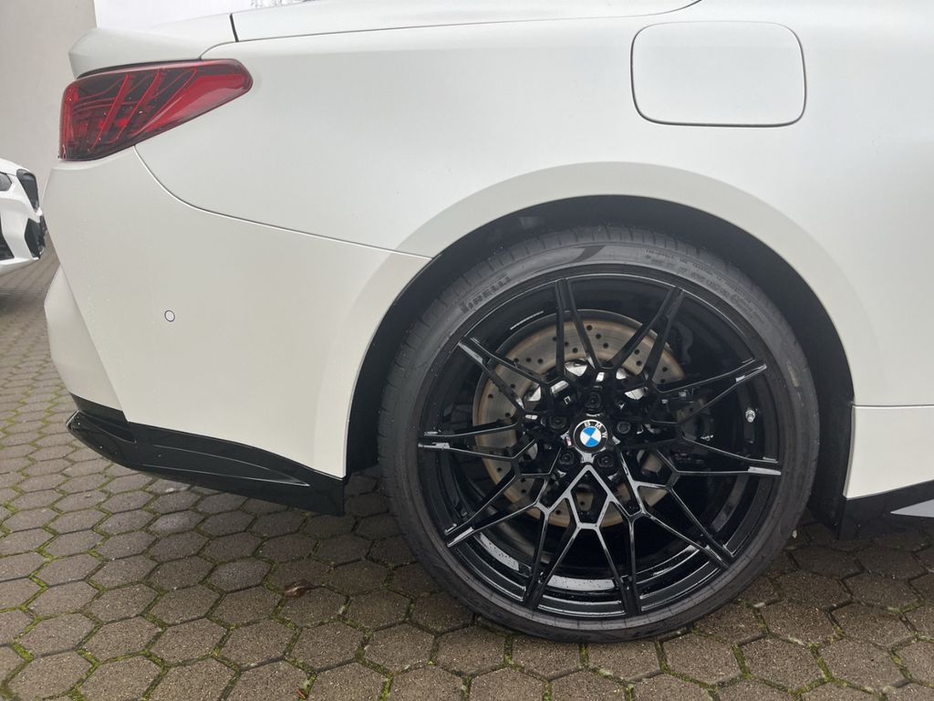 BMW M4 2025