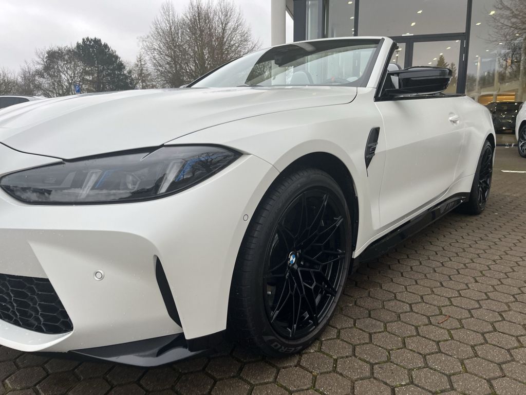 BMW M4 2025
