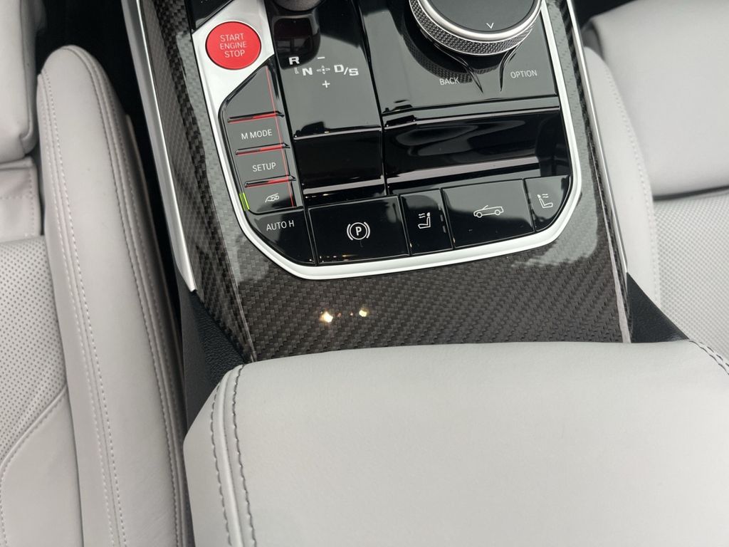 BMW M4 2025
