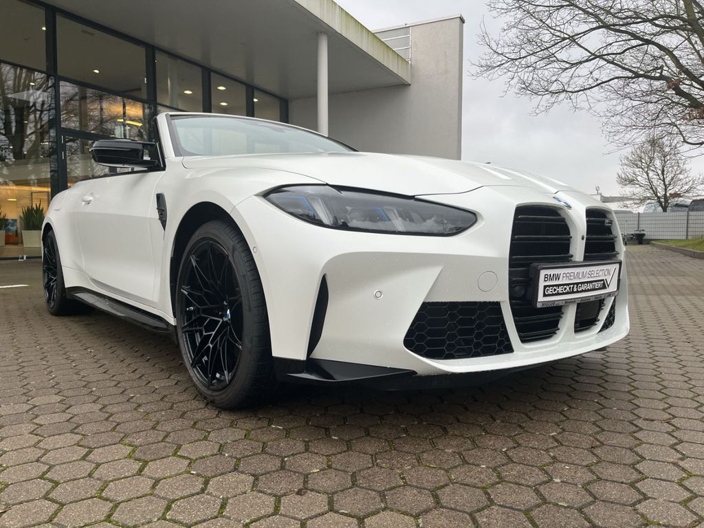 BMW M4 2025