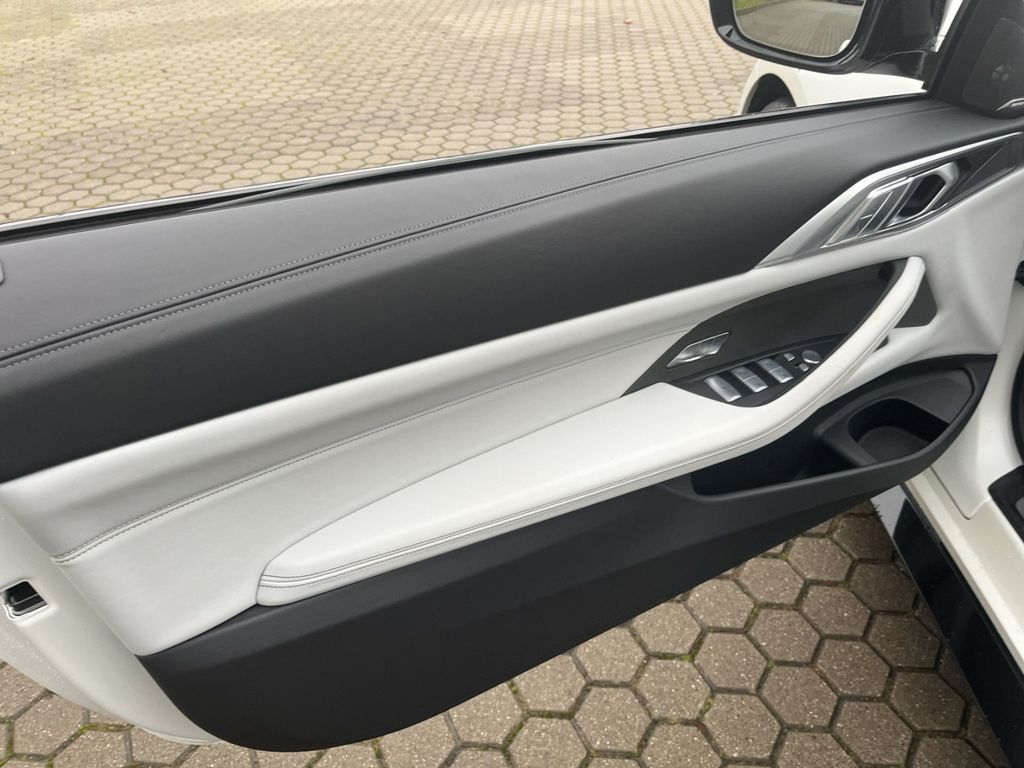 BMW M4 2025