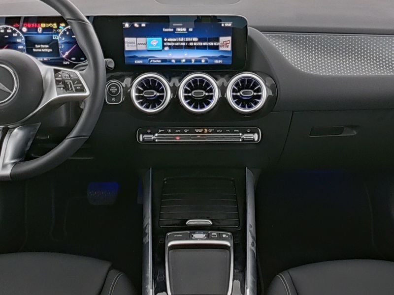 Mercedes-Benz GLA 200 2024
