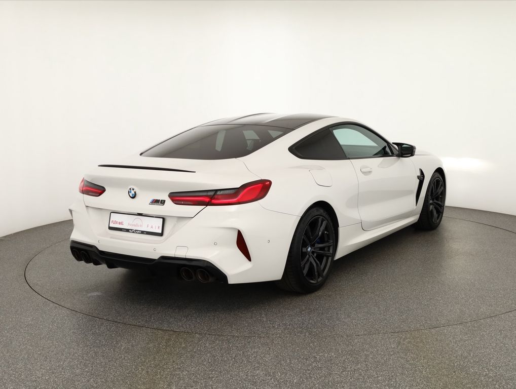 BMW M8 2023