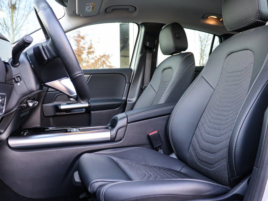 Mercedes-Benz GLA 200 2024