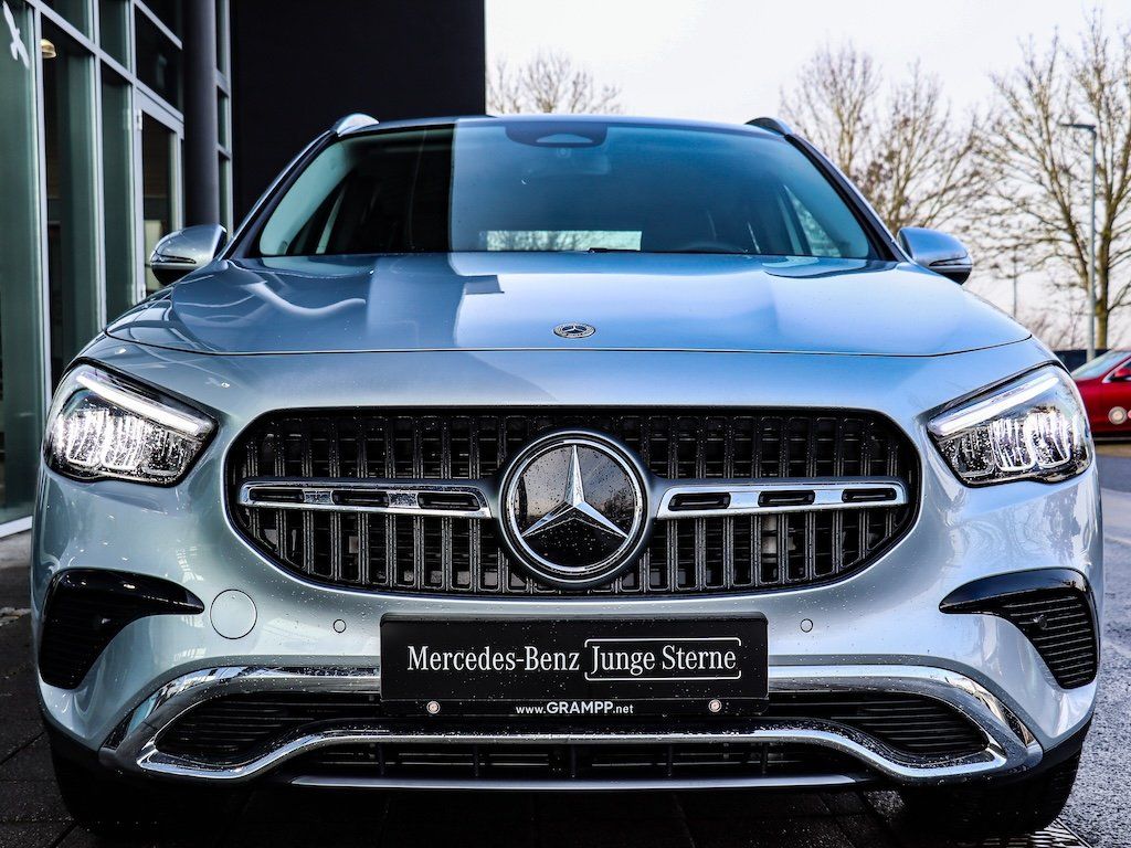 Mercedes-Benz GLA 200 2024