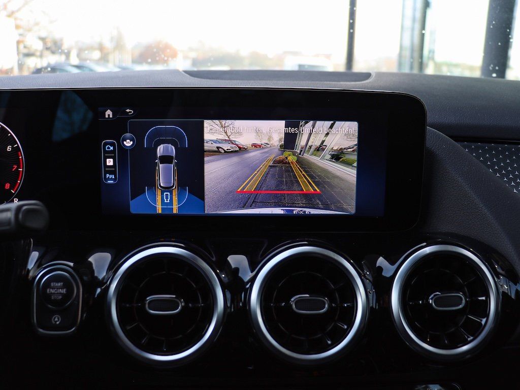 Mercedes-Benz GLA 200 2024