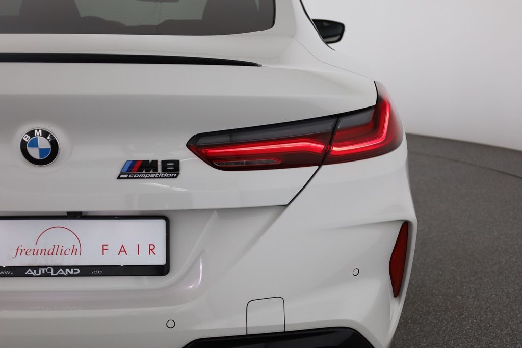 BMW M8 2023