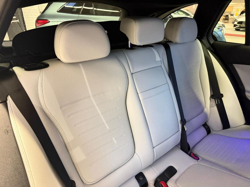 Mercedes-Benz C 200 2024