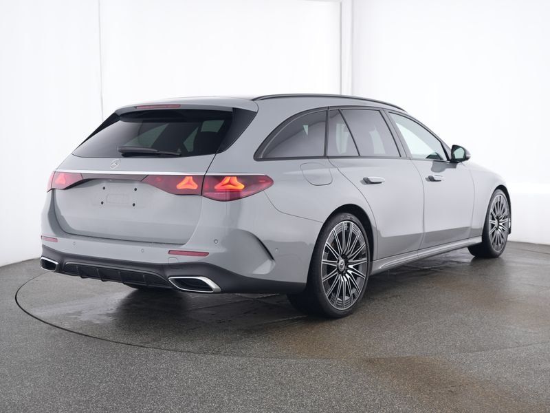 Mercedes-Benz E 220 2024