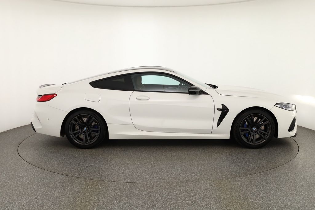 BMW M8 2023