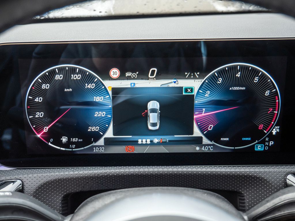 Mercedes-Benz CLA 220 2025