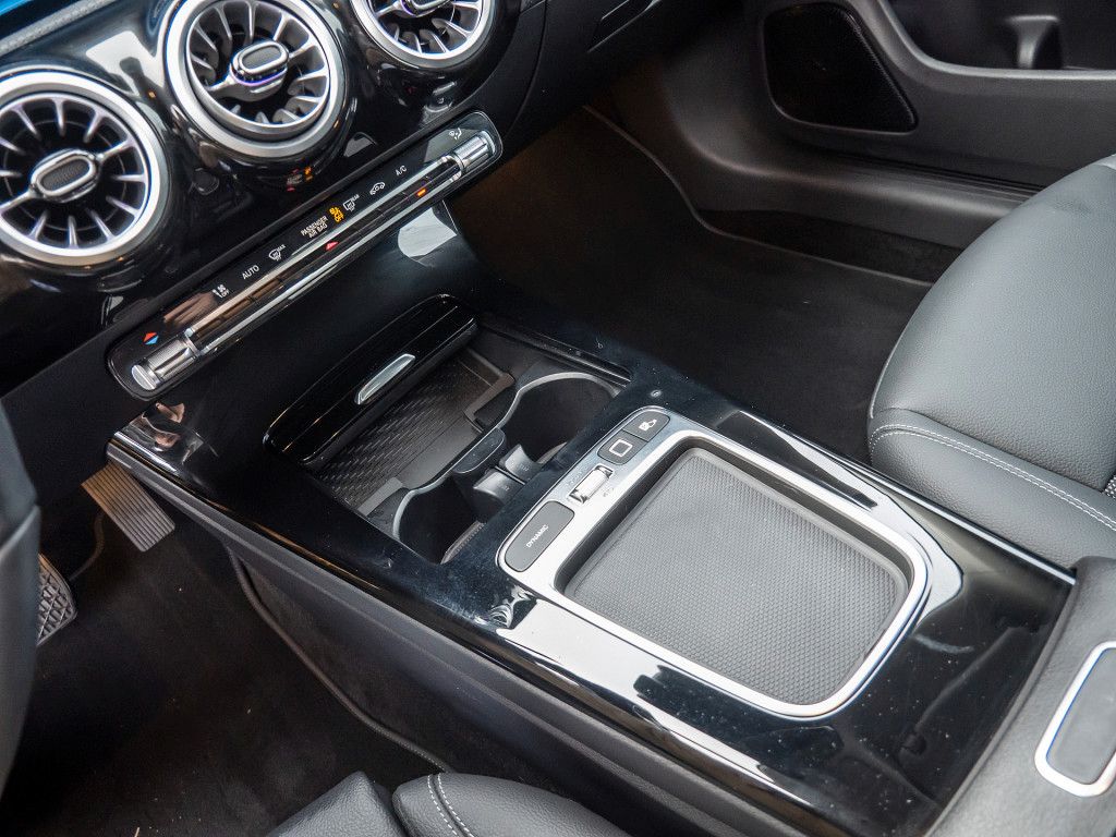 Mercedes-Benz CLA 220 2025