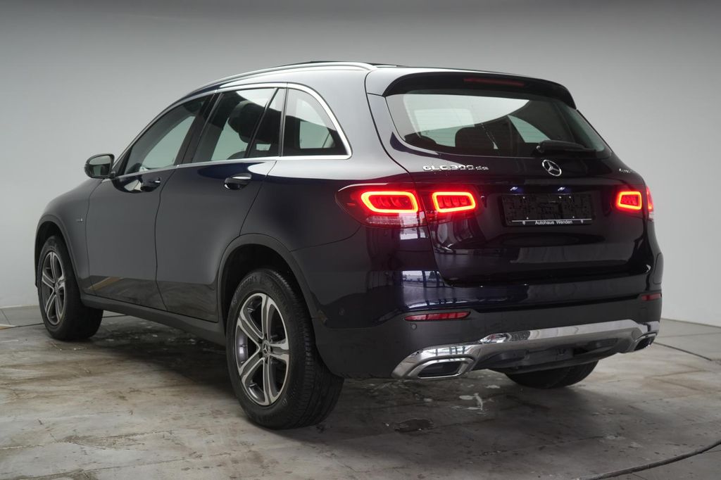 Mercedes-Benz GLC 300 2021