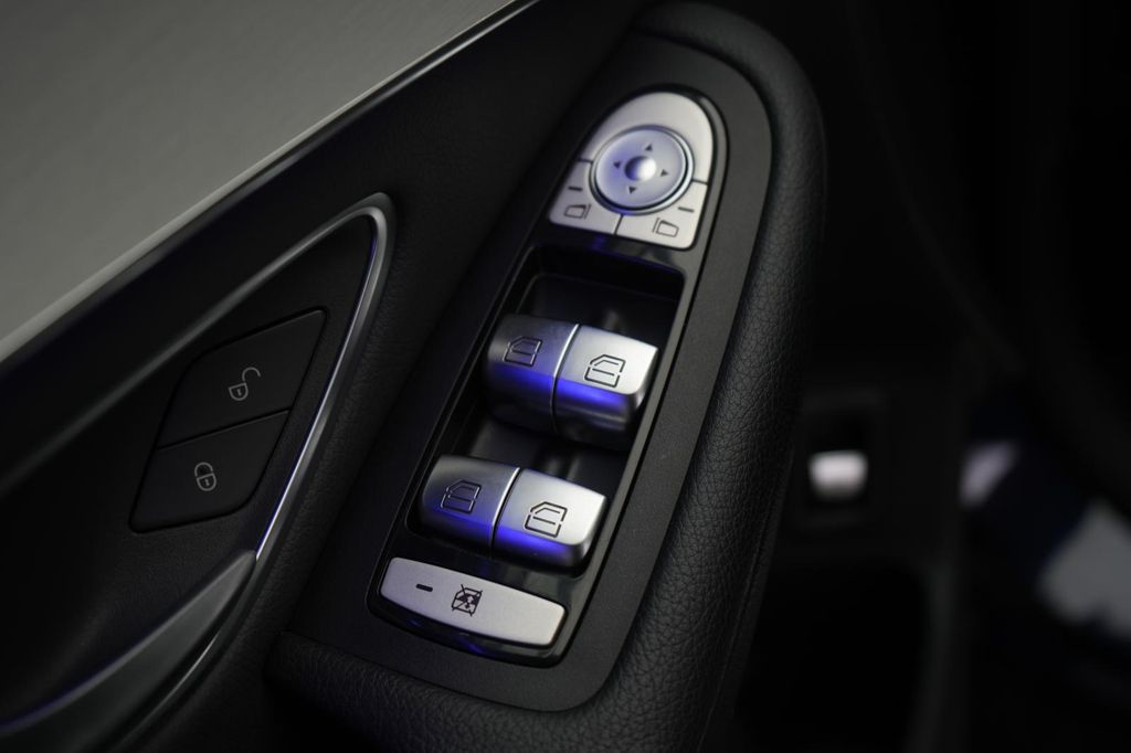 Mercedes-Benz GLC 300 2021